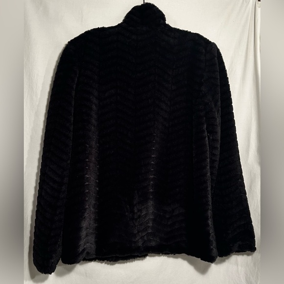 WOMENS MEDIUM BLACK FAUX FUR CHEVRON PRINT HOOK & EYE CLOSURE JACKET - Picture 6 of 6